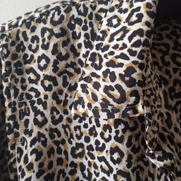 'J.CREW' 100% Silk Blouse Size 8 Cheetah print EUC - Picture 3 of 12